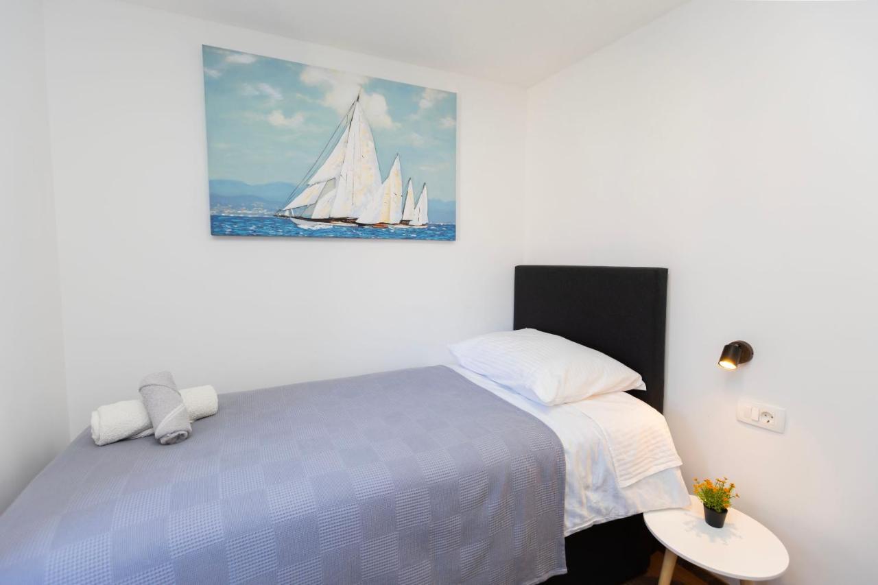 Modern Cozy Bonnie In Center Of Split. Apartment *